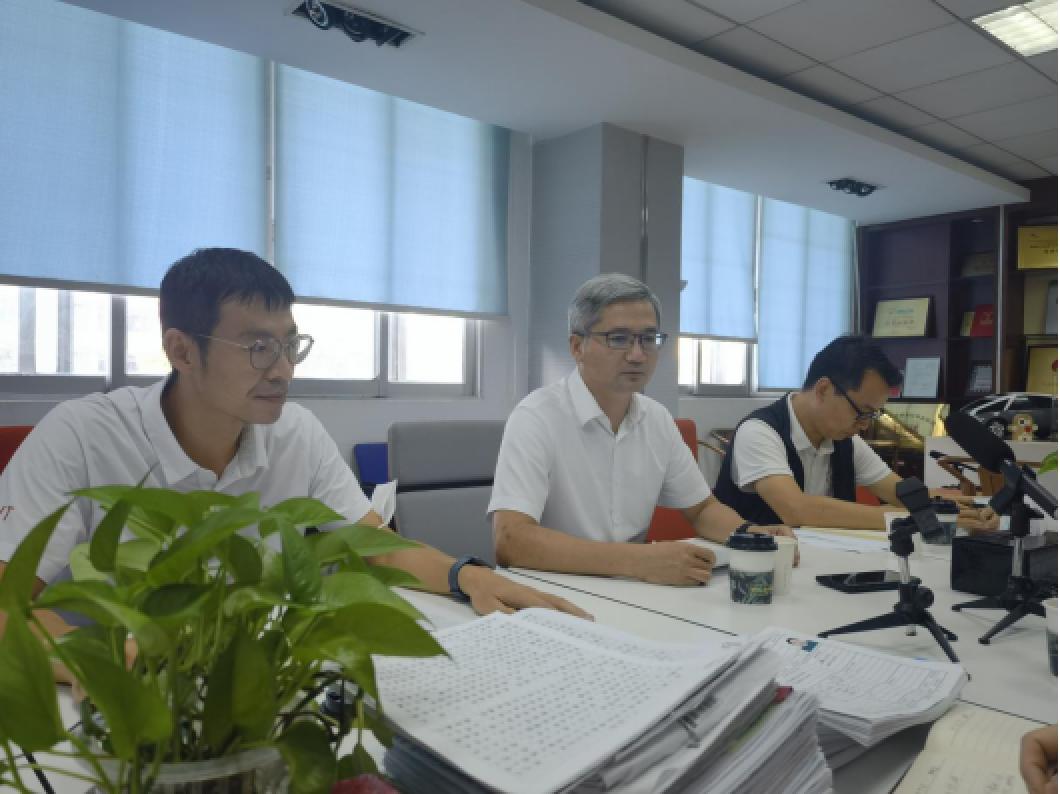校领导率队调研指导快猫
学生工作