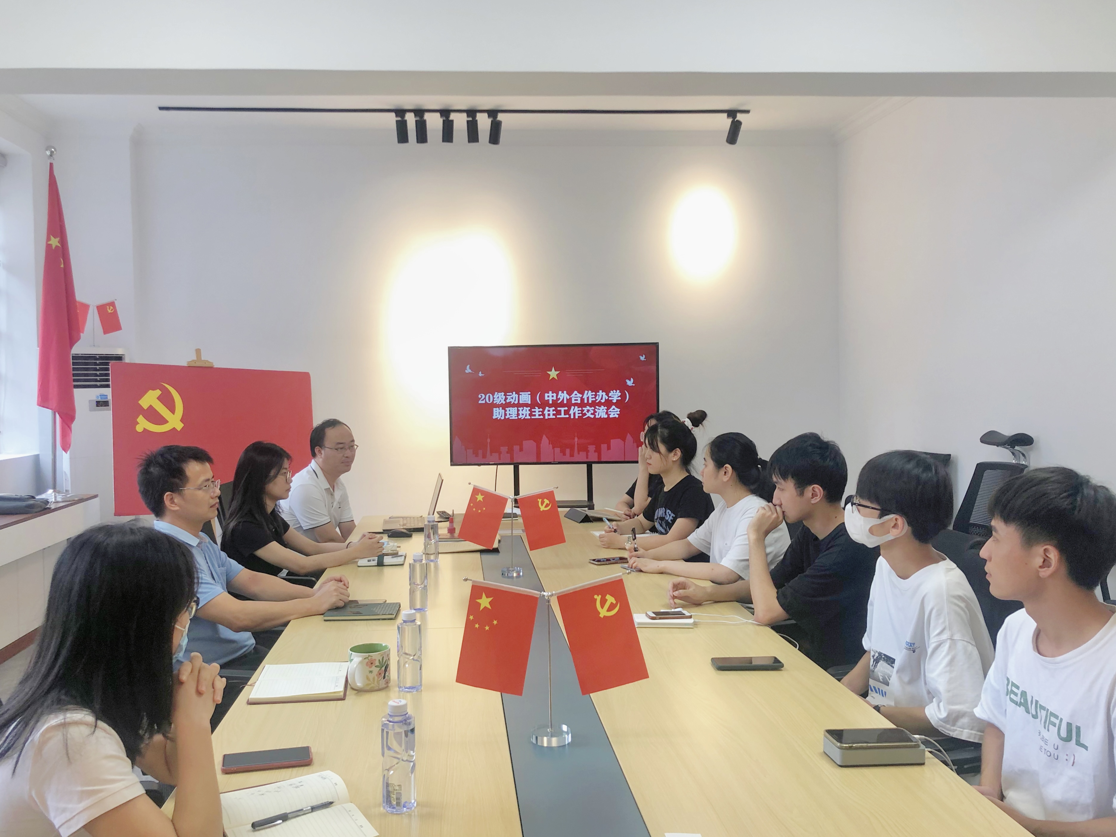 快猫
顺利完成2020级动画（中印合作办学）搬迁工作