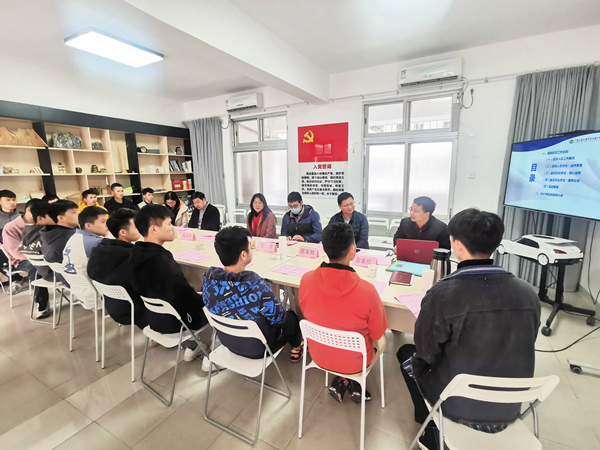 艺路青春，携笔从戎——快猫
召开退伍大学生座谈会 暨2021年征兵动员大会